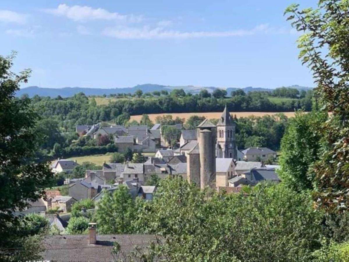 Le Gite De La Vieille Eglise De Coussergues Buitenkant foto